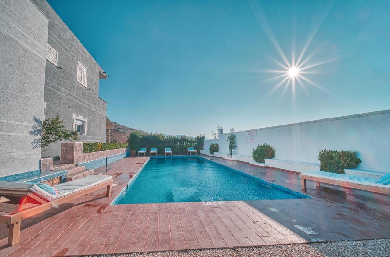 Le Gjero Luxury Villa 卡萨米尔 外观 照片